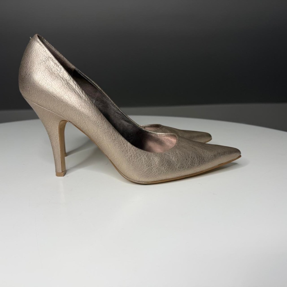 Nine West Metallic Champagne Pointed-Toe Pumps Holiday New Years Glam Girl